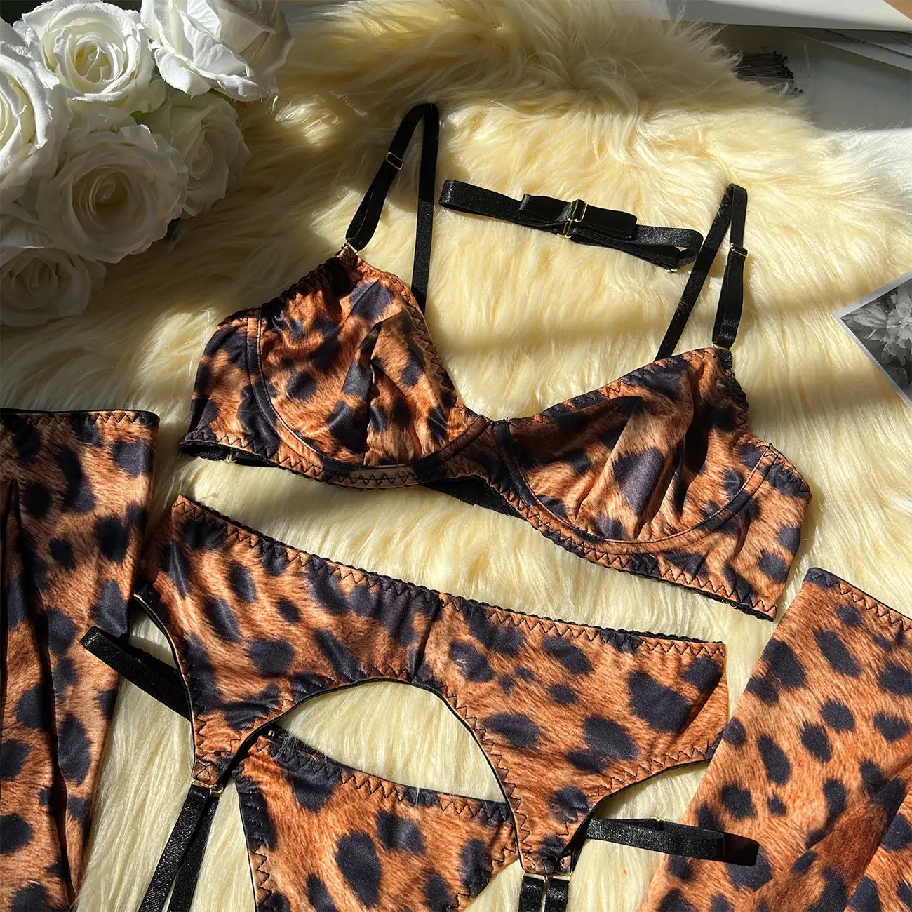 Леопардовое нижнее белье, сексуальное бесшовное нижнее белье для горячих девушек, экзотические комплекты с подвязками, необычные комплекты с бюстгальтером пуш-ап, одинаковые комплекты lenceria sexy