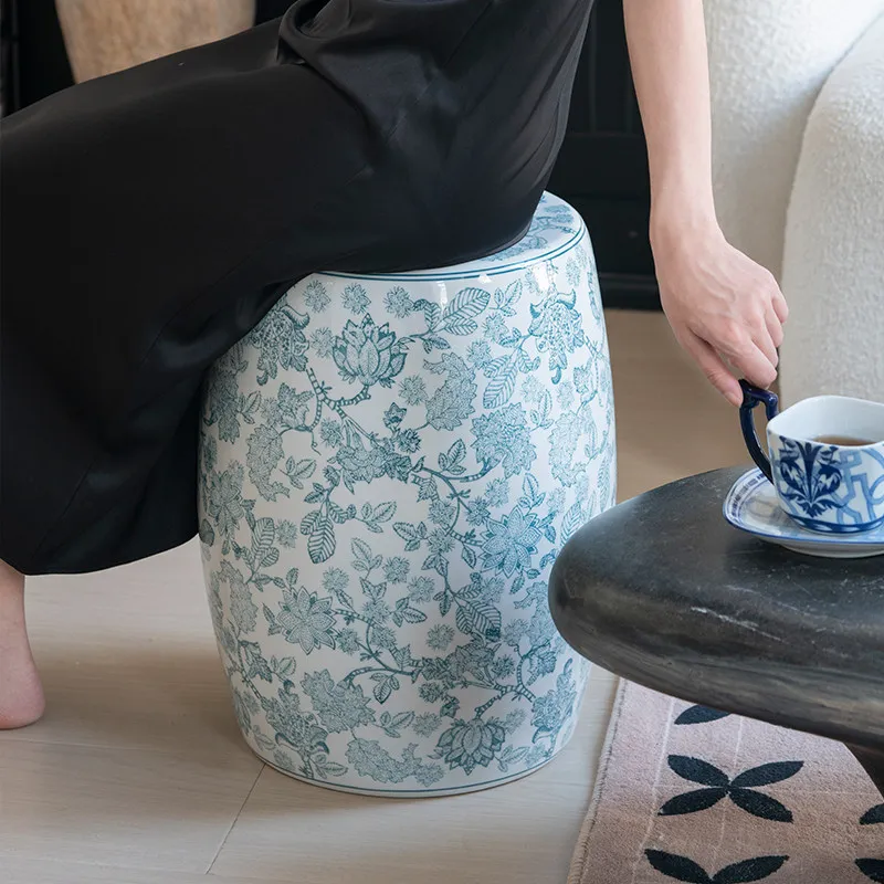 French Chinese style hand-painted blue and white ceramic drum stool, short pier shoe changing stool, light luxury and high-end l