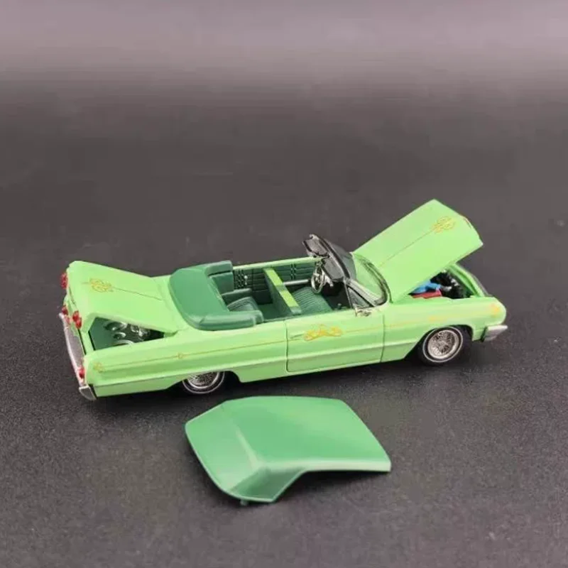 Fine Works 1/64 Scale Impala LowRider Jumping Car Alloy Collectible Model