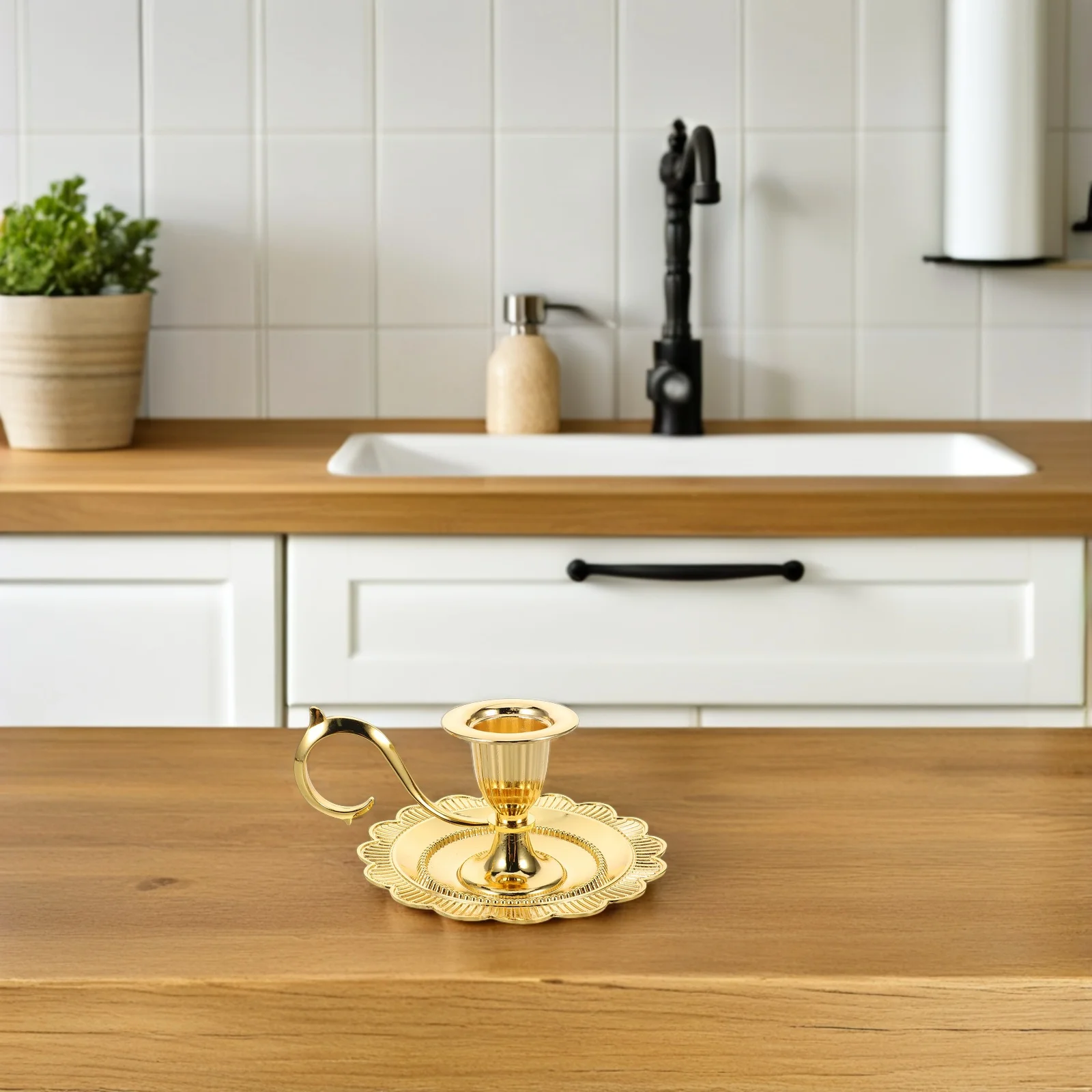 

Metal Holder Tray Retro Golden Flower Plate Base for Shabbat Christmas Advent Wreath Home Decor Elegant Pillar