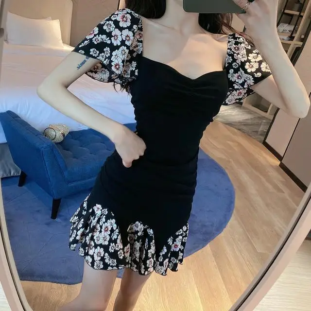 French New 2025 Summer Floral Splicing Short-sleeved Ruffle Edge Waist-hugging to Make You Look Slim Fishtail Dress