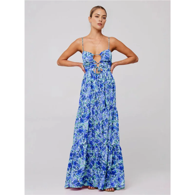 Sukienka maxi damska ABRT - letnia, kwiatowa, na ramiączkach spaghetti, z wycięciami, wiązana z przodu, zwiewna, marszczona, w stylu bohemy.