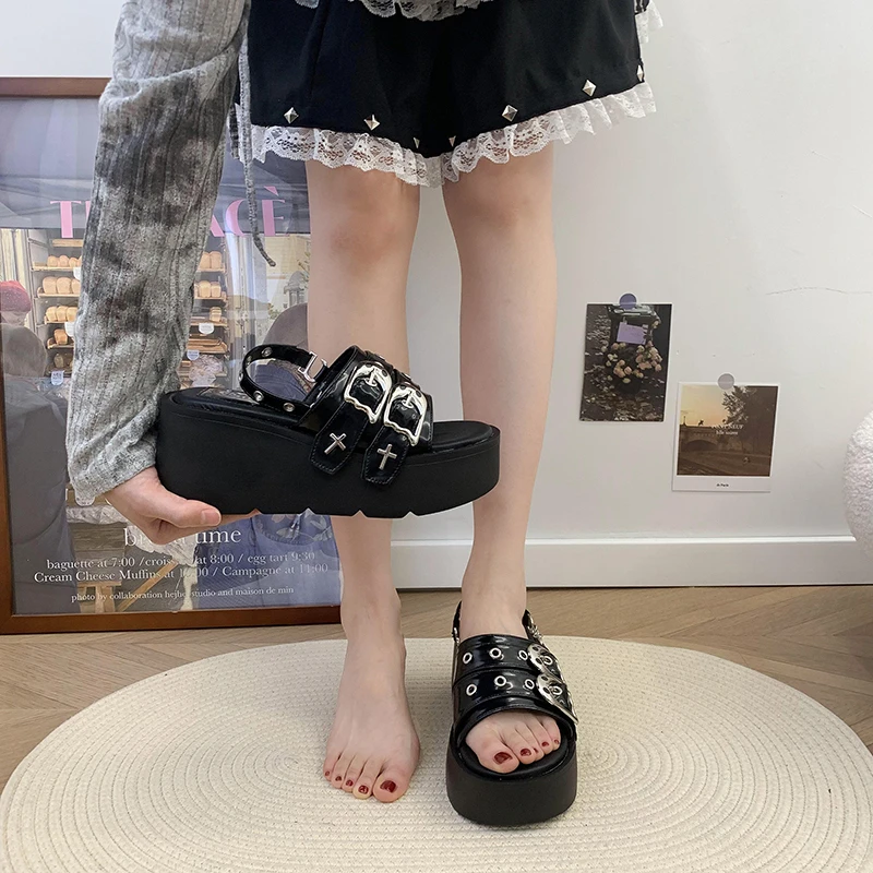 New Thick Sole Punk Sandals Women Wrap Toe Hollow Outs Roman Sandalias Women Casual Beach Slippers Summer Platform Sandals Woman