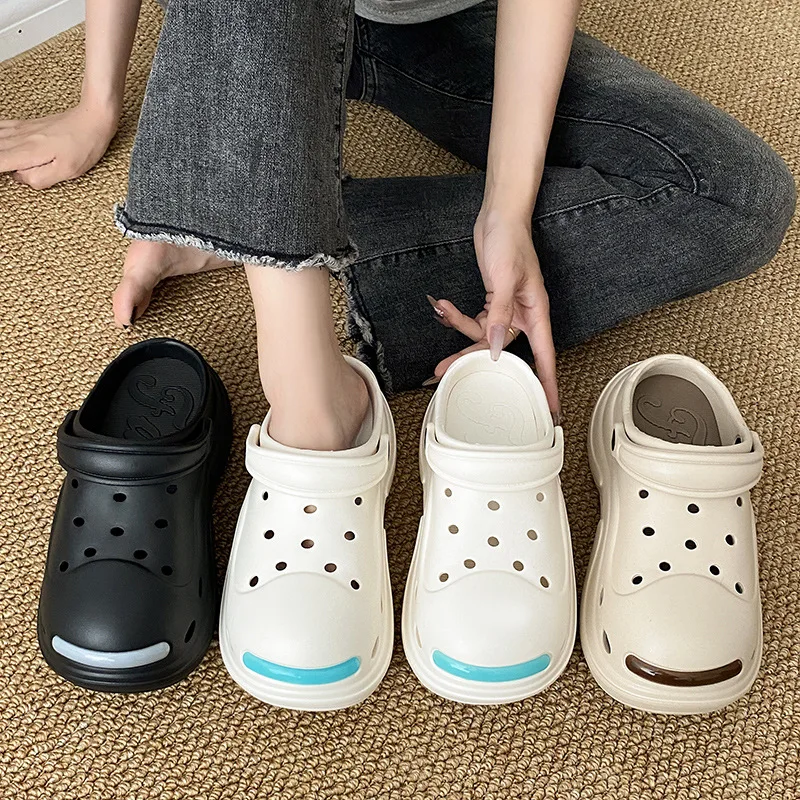 

Ladies Fashion Clogs 2024 New Thick Sole Height Increasing Beach Sandals Non Slip Comfortable Outdoor