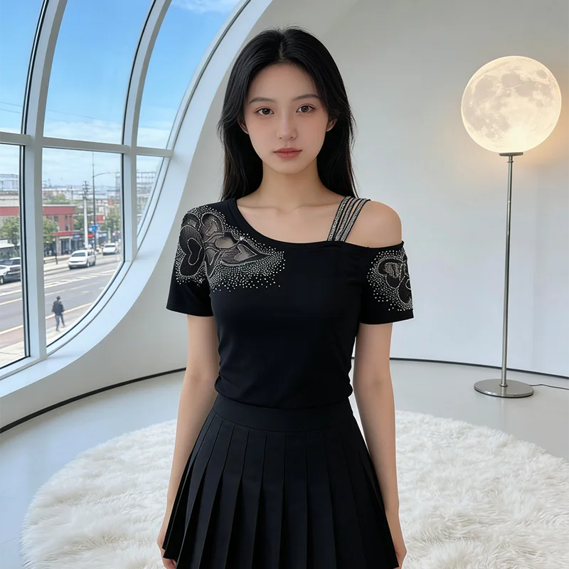 New Summer Off Shoulder Women's T-shirt Design Hollow-Out Lace Patchwork Hot Diamonds Fashion Slim Fit Top Short Sleeved Shirt