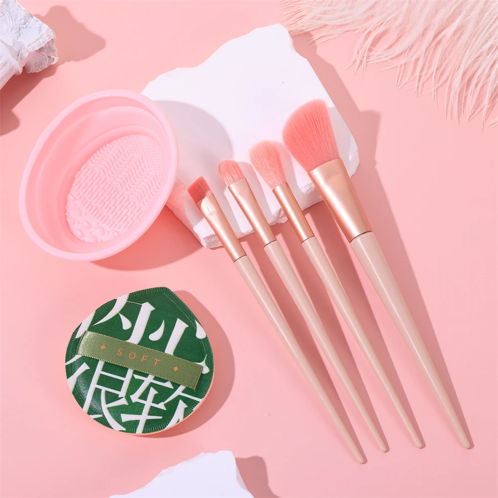 Makeup tool set 4 makeup brushes 1 large sponge air cushion puff 1 cleaning bowl, ideal holiday gift (6 pieces)