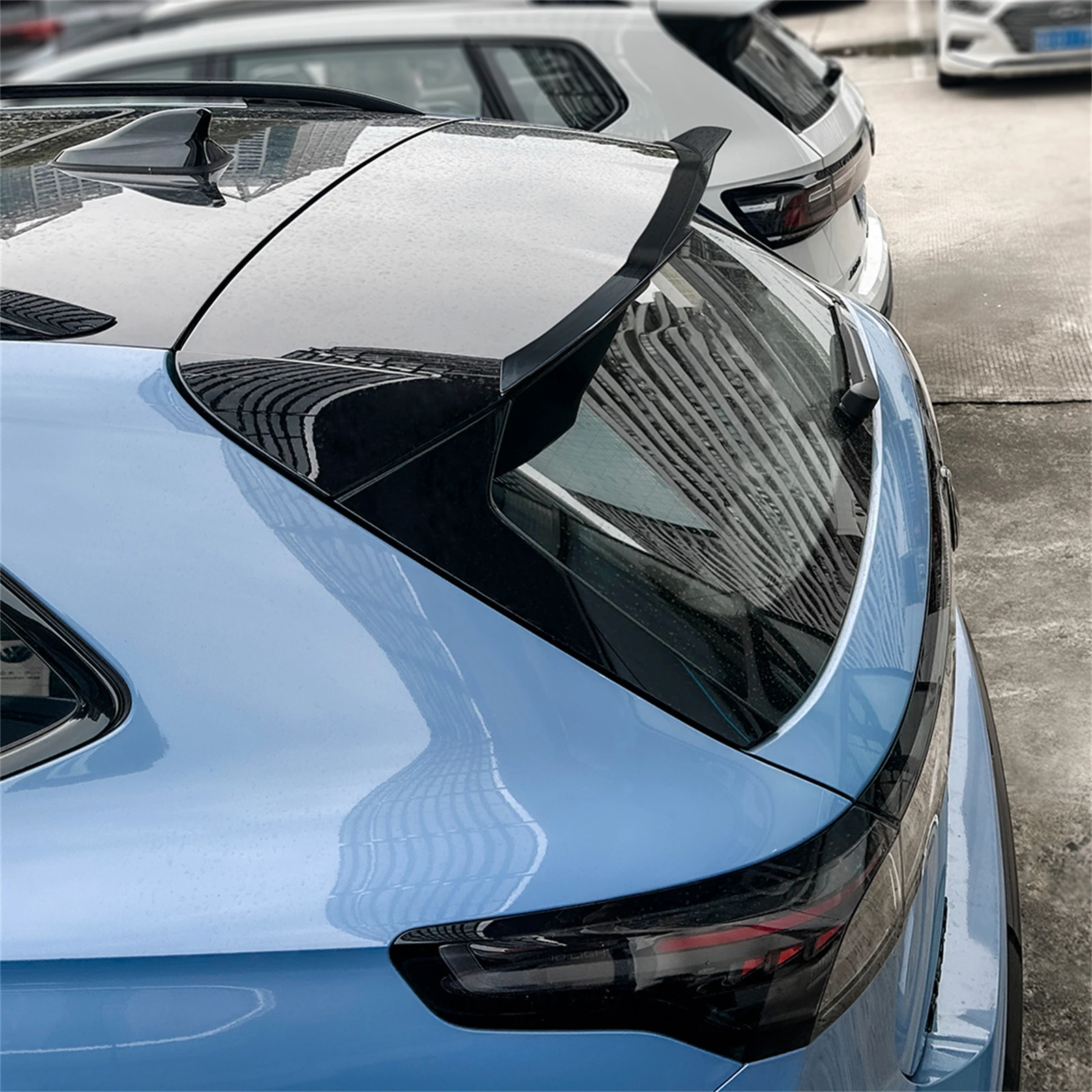 

Carbon Fiber Look/Gloss Black Tail Trunk Upper Splitter Lip Rear Roof Spoiler Wing For Volkswagen VW Tiguan MK3 R Line 2024-2025