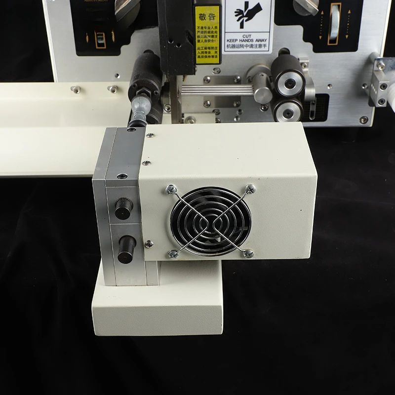 Four-wire with twist computer wire stripping machine, automatic wire cutting machine, automatic wire opening machine