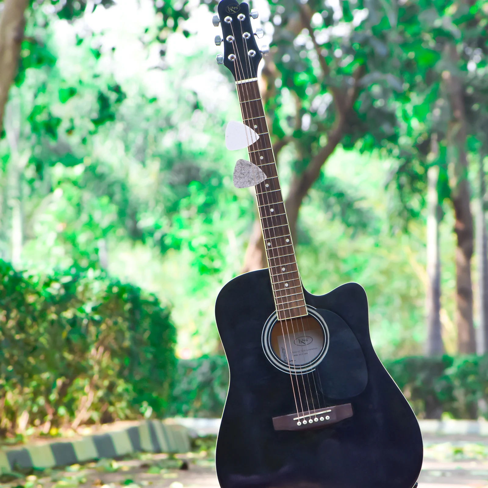 

20 pcs Felt Guitar Picks Durable Smooth No Burrs Easy Clean Music Instrument Picks For Electric Acoustic Guitar Ukulele Bass