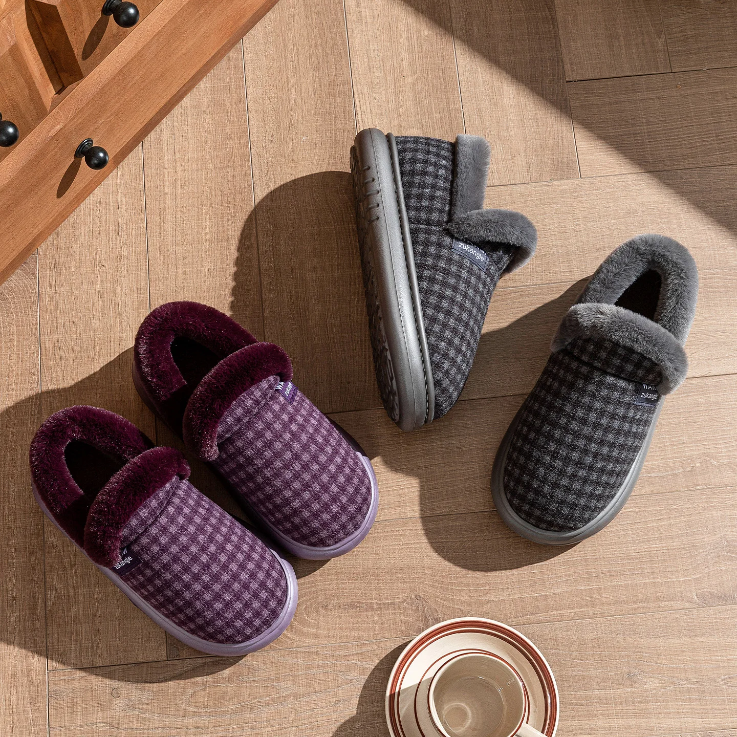 Cozy Fleece Indoor Slippers Men Women Anti-Slip Silent Thick Sole Soft Warm Cotton Shoes Autumn Winter Couple Home Footwear