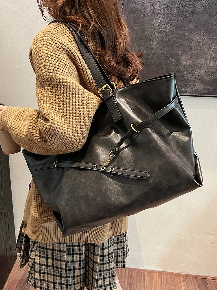 Retro Bag Women Large Capaci 2024 New Autumn and Winter All-Match Shoulder Bag This Year Popular Simple Commuter Tote Bag