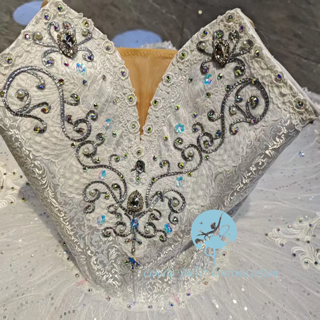 التخصيص المهنية الجديدة البجعة الصغيرة البيضاء النائمة الجمال الباليه المنافسة أداء توتو تنورة الكبار والأطفال