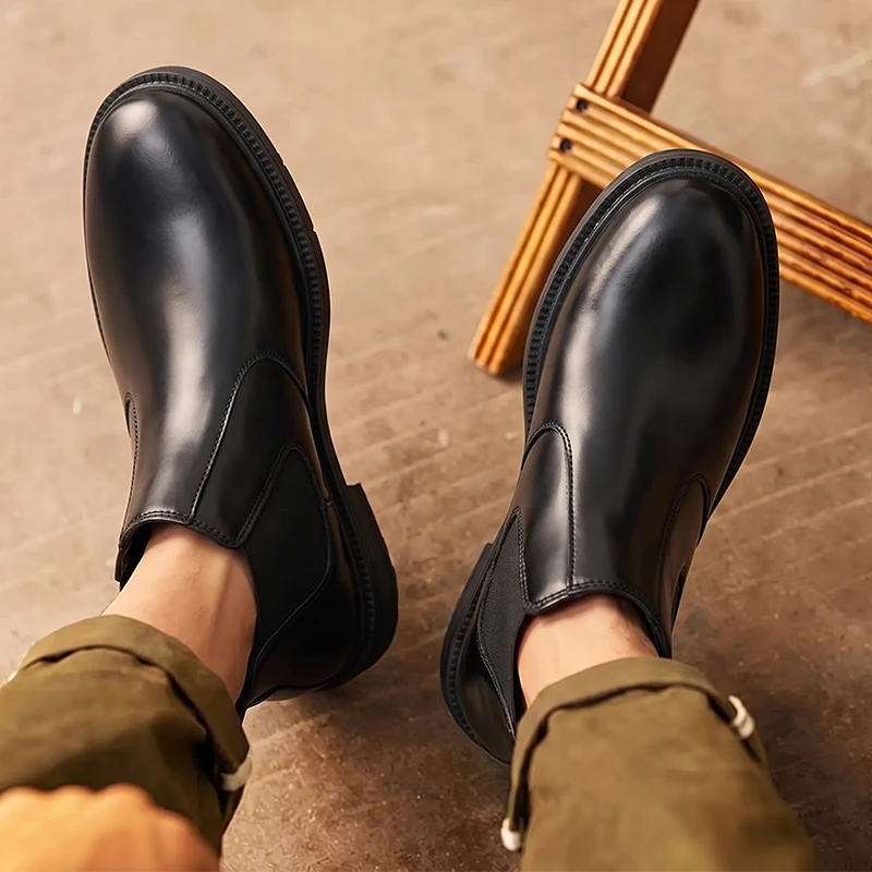 Herren Chelsea-Stiefeletten aus glattem PU-Leder, mit elastischem Bund, zum Hineinschlüpfen, niedrigem Absatz, modisch, für Business und Alltag, Herrenschuhe. – Detail 4