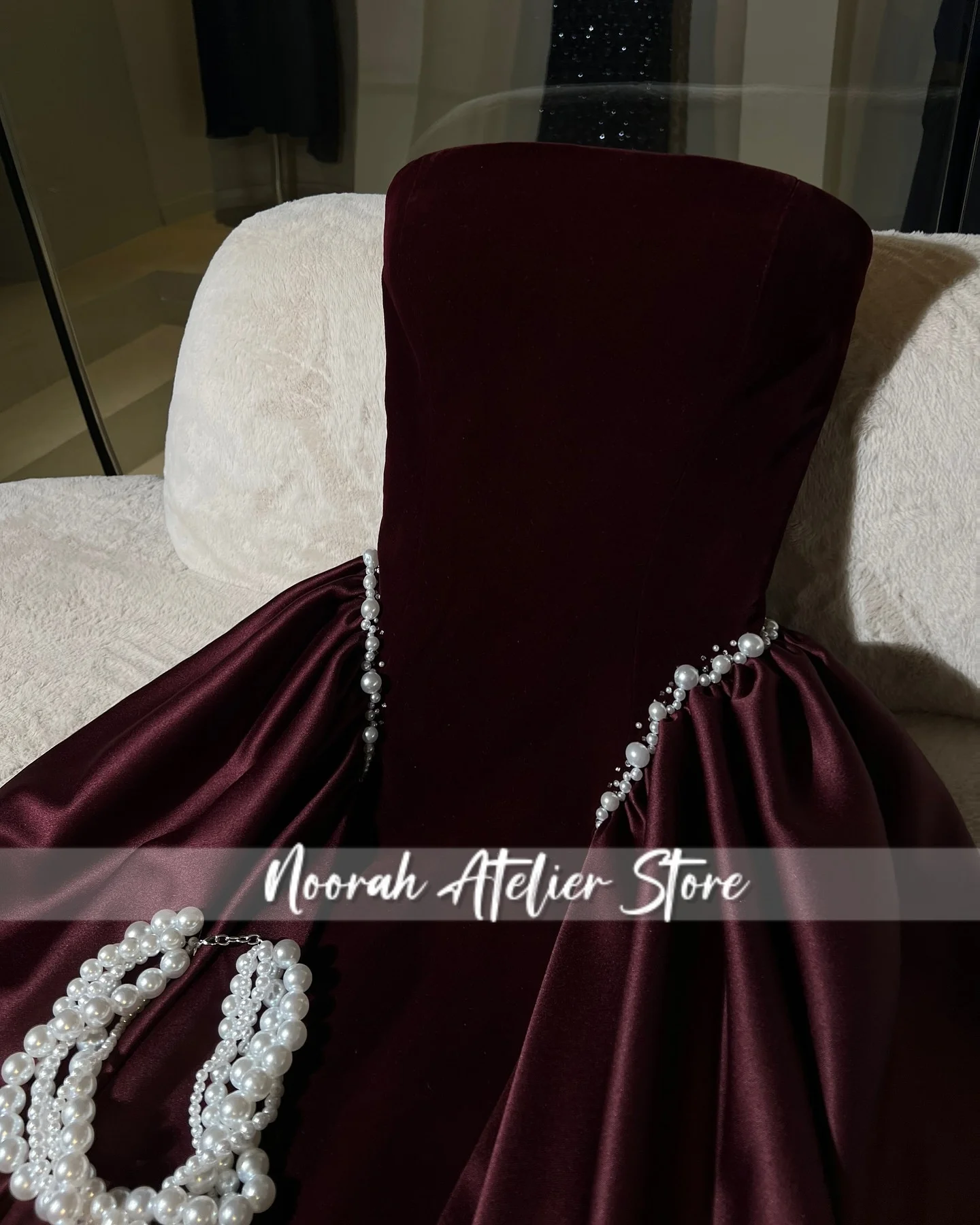 Elegante Bule sin tirantes perlas nuevos vestidos de noche lujosos 2025 Aline mujeres Dubai Vestido largo de fiesta Vestido de graduación personalizado