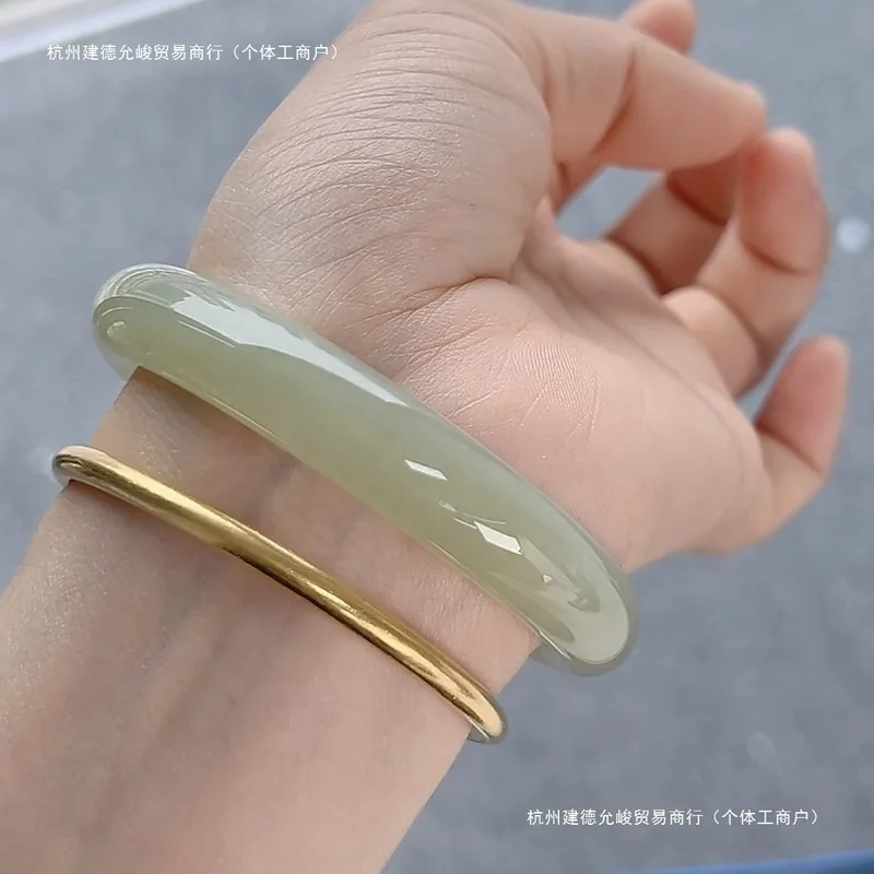 Hetian Qingshui , Old Mine Base, Thin Strip, Loach Back , Natural Jadeite Jade Bracelet