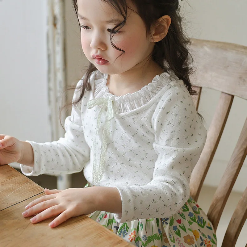 

2025 Spring New Korean Children Girls Sweet Cotton Soft Lace Floral Base T-shirt Girls Long Sleeve T-shirts