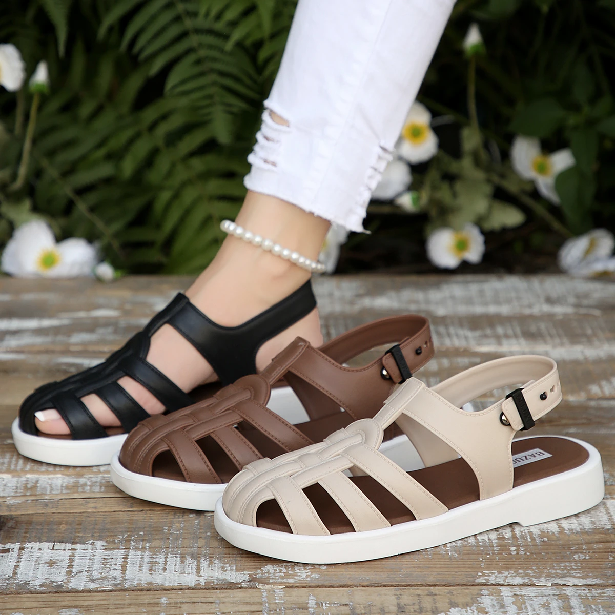 Sommer-Damen-Sandalen mit gewebtem Obermaterial, geschlossener Zehenpartie, verstellbarem Knöchelriemen, flacher Sohle, rutschfest, für Freizeit, Spaziergänge und Strand