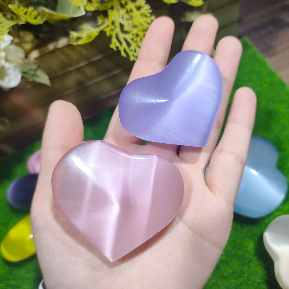 Natural Multicolored Cat'S Eye Crystal Heart and Palmstone Shaped Ornament Cat's Eye Light Effect