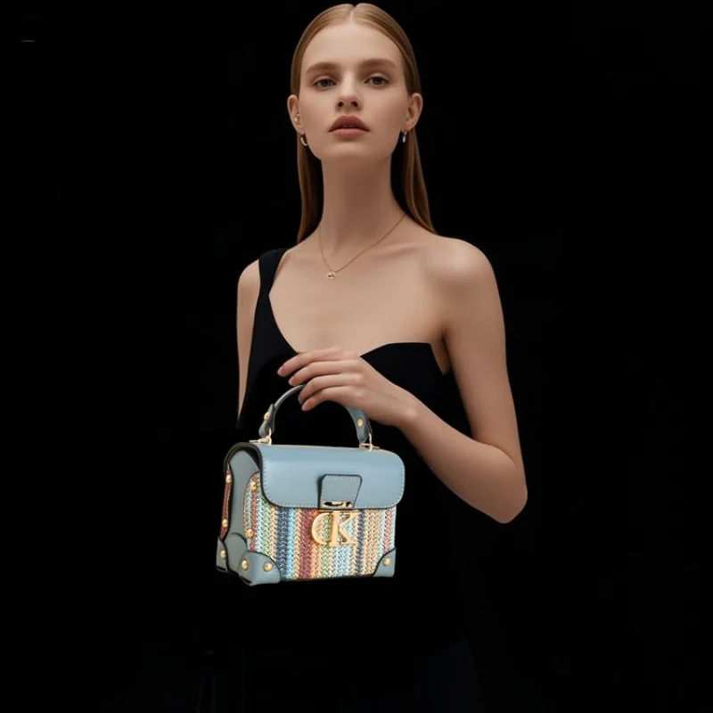 

Luxury Stylish Simple Solid Color Messenger Bag For Women Commuter Large Capacity Trendy Minimalist Everyday Use