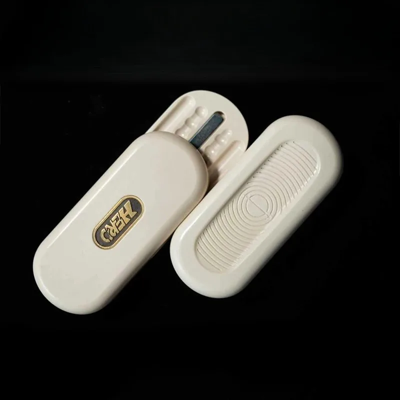 

Leyang EDC Leycoin PEEK Squeaky Track Direct Push Dense Ratchet Fingertip Push Card Decompression Toy