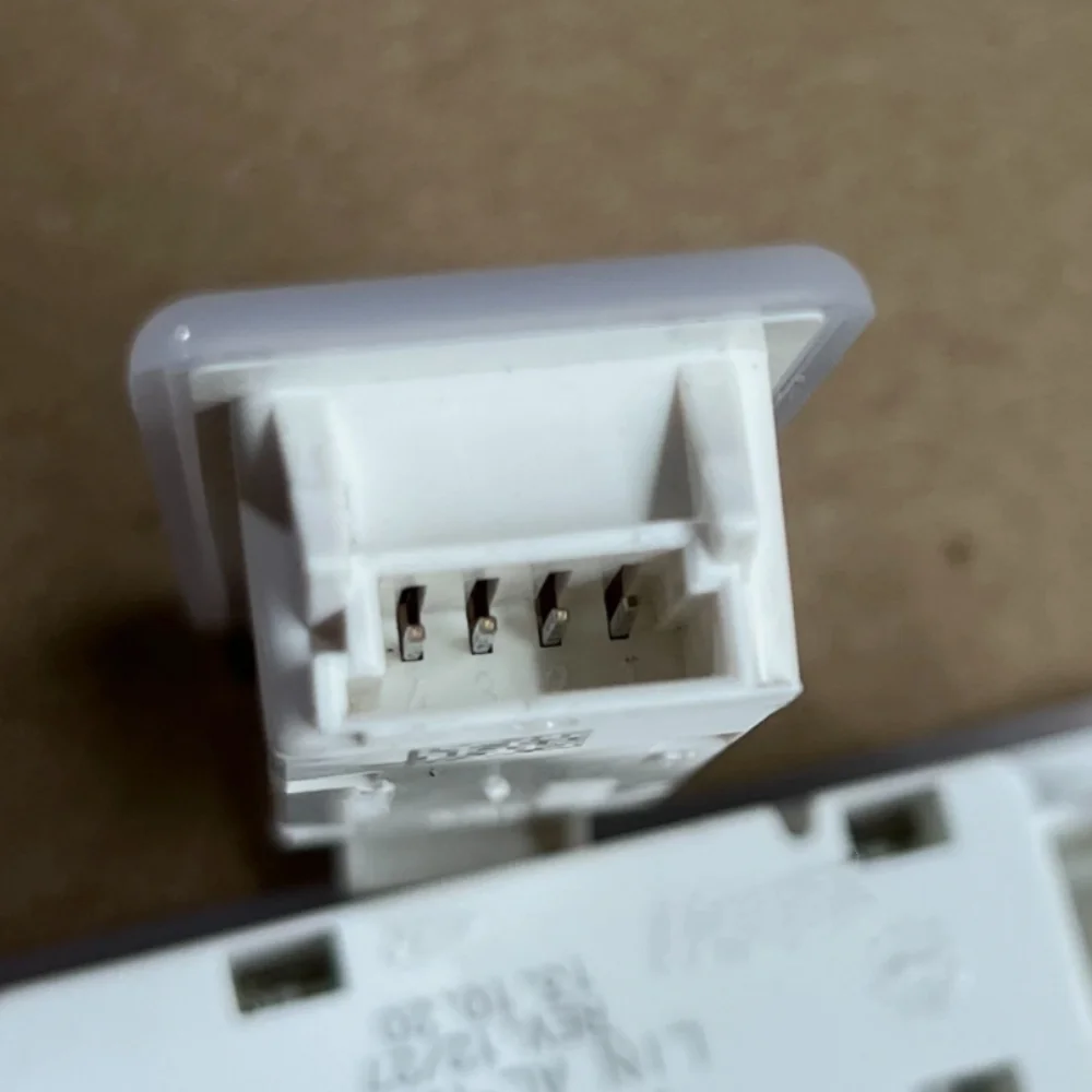 Car Interior footwell Light lamp LED Ambient Lighting genuine product For BMW G30 G31 G32 G11 G12 X3  G01 X5  OE 9458174 6842287 - Image 3