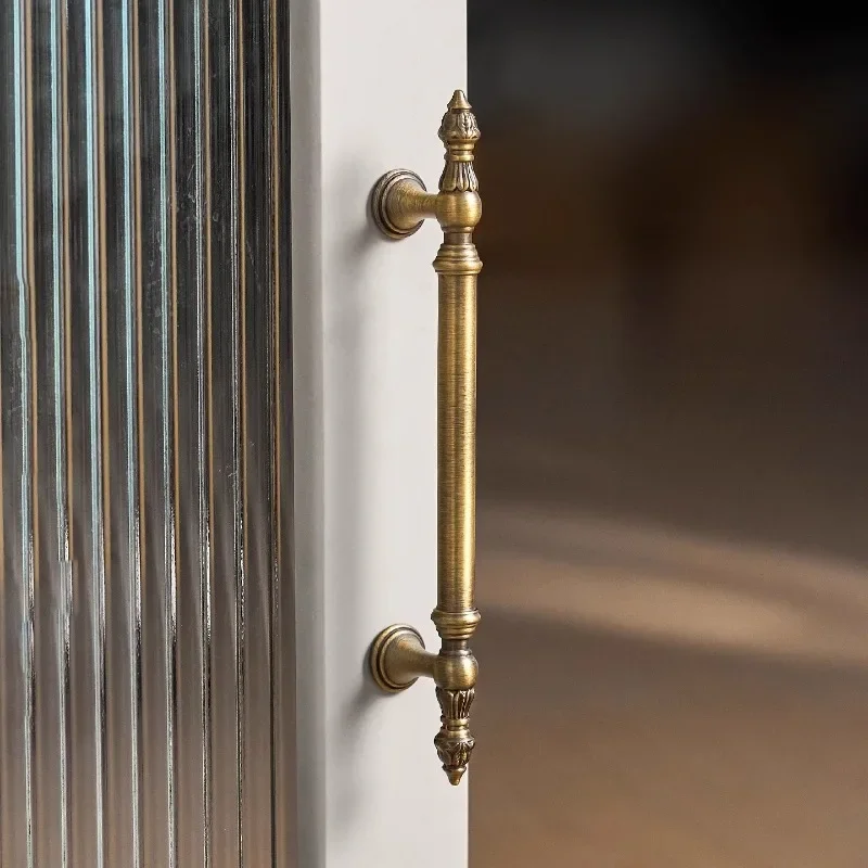 Brass Kitchen Cabinet Handle Antique Wardrobe Dresser Drawer Knob Furniture Hardware European Style Vintage Luxury Bronze Pull