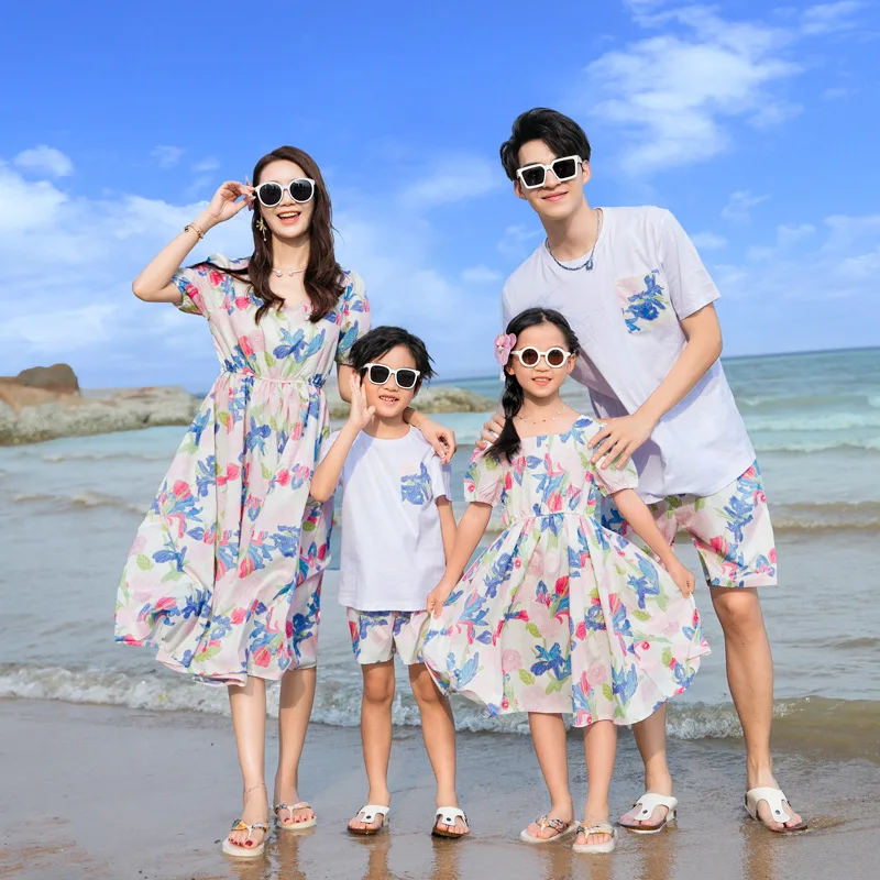 

Resorts Look Family Matching Clothes Mom and Daughter Girl Beach Dress Vacation Dad and Son Boy T Shirt + Shorts 2 Pieces Outfit