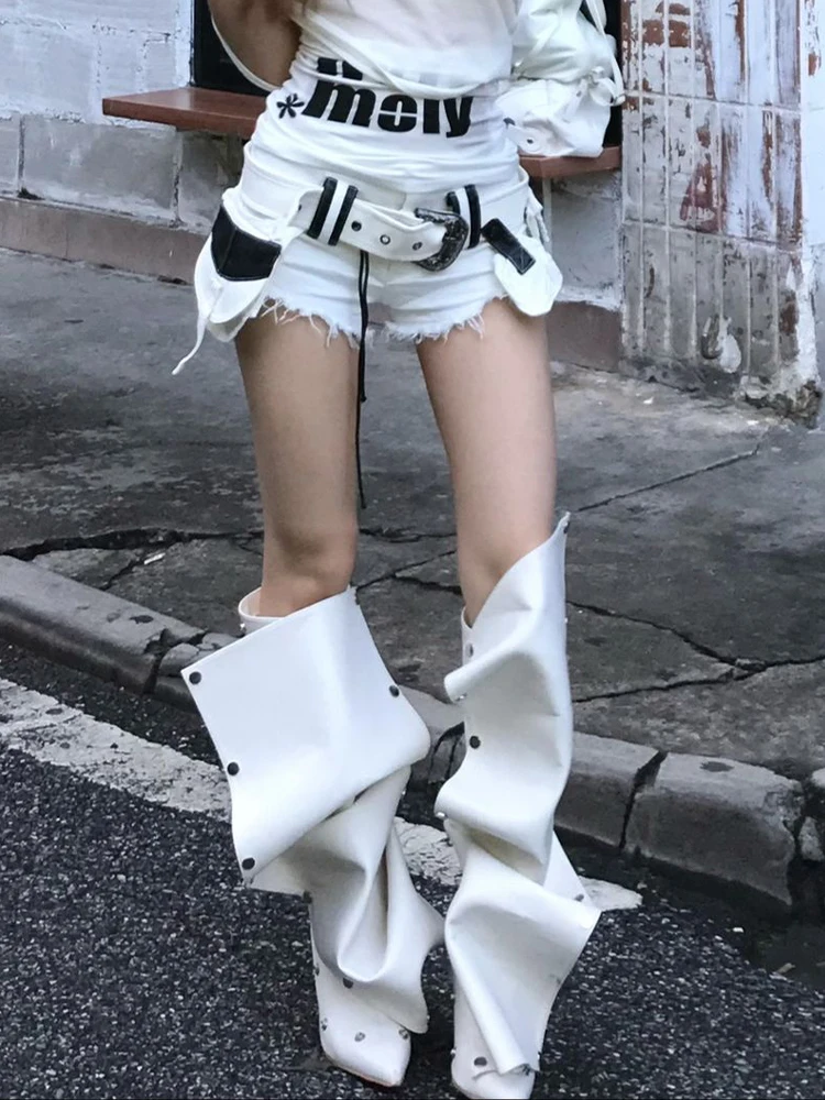 

American Style Spicy Girl Design Fringed Denim Shorts Women's Y2K Millennium Belt Buckle Super Short Hot Pants Vintage Look