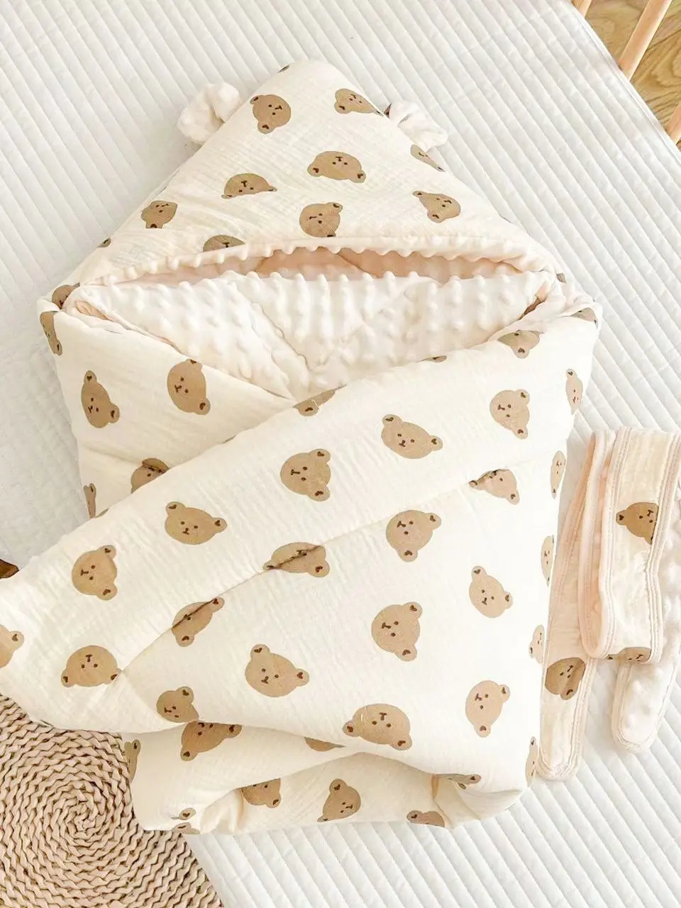 

Baby Swaddle Blanket Newborn Gauze Bean Velvet Thickened Warm Bear Maternity Baby Blanket for Autumn and Winter