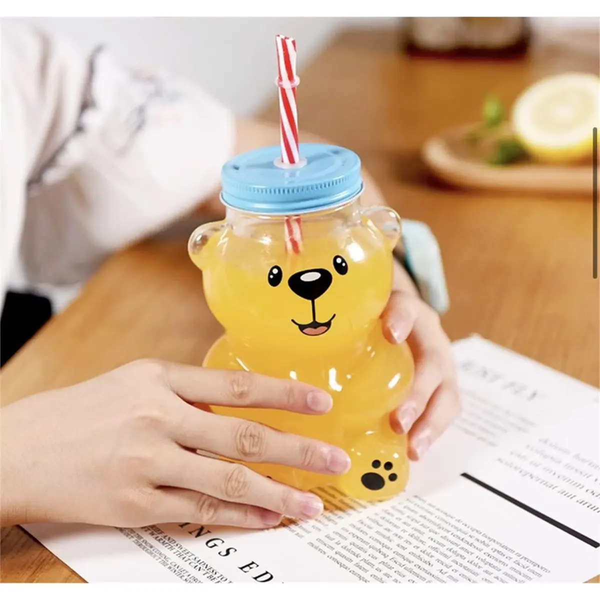 

Kawaii Bear Sippy Cup 19 унций Прозрачная стеклянная чашка с крышкой и соломинкой Милая стеклянная бутылка с кавайным медведем Кружка для сока, чая с молоком