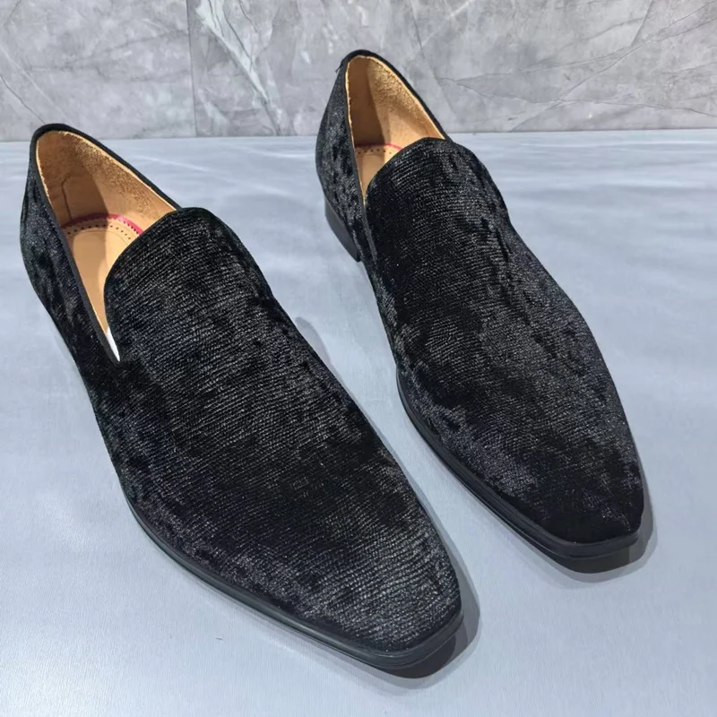 

New British Style Black Man Corduroy Shoes High Quality Slip-on Dress Shoes Men Loafers Casual Shoes Men's Designer Shoes