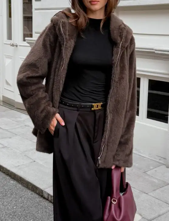 

Women's Elegant Vacation Fur Coat with Fashionable Fur Collar Autumn Winter Outerwear Casual Chic Clothing