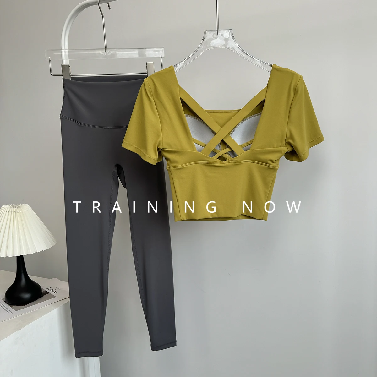 

Костюм для фитнеса для женщин, летний новый стиль, элитная модная профессиональная спортивная одежда для бега, красивая одежда для пилатеса, йоги