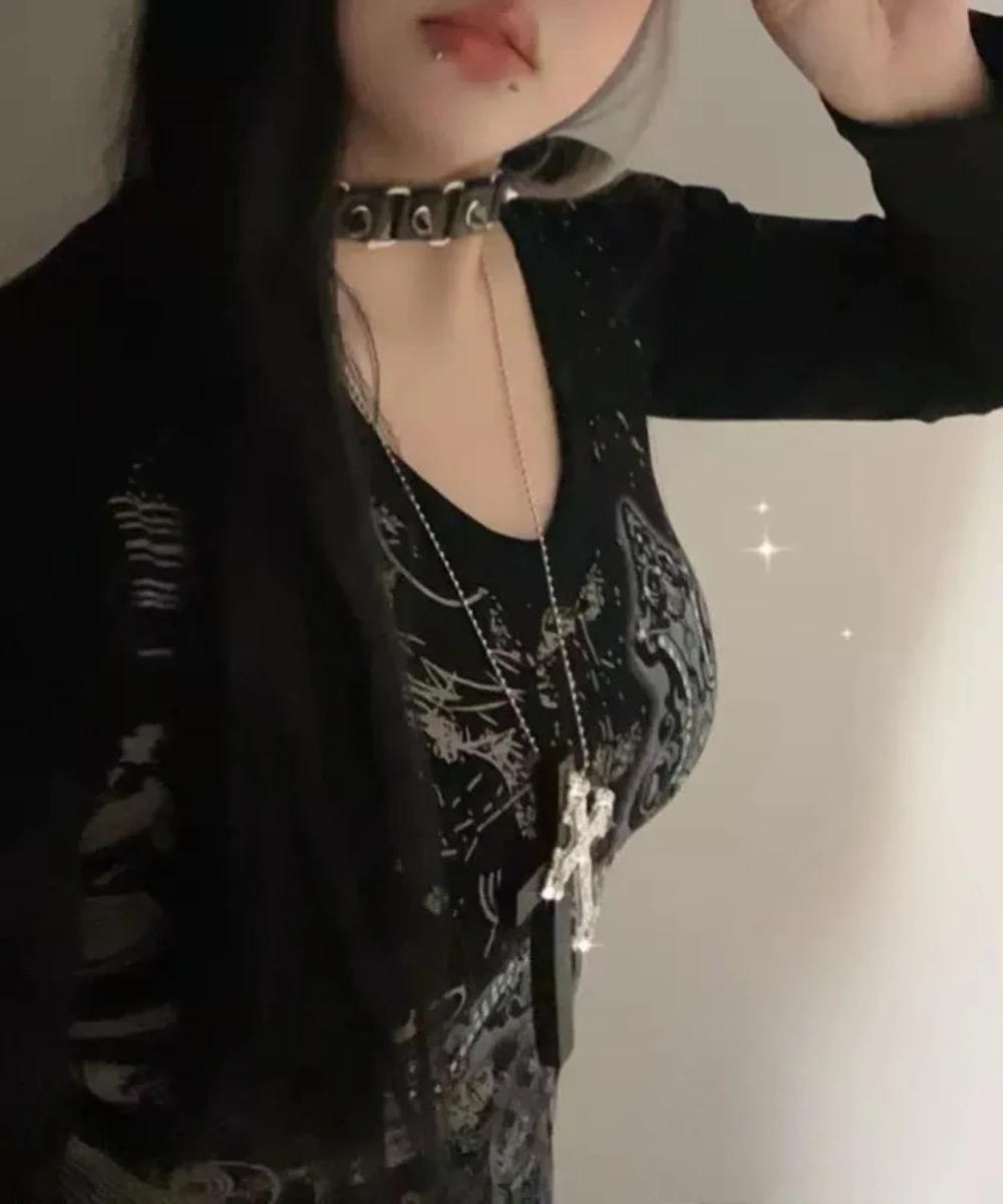 2025 المرأة الخريف y2k الأمريكية مثير تصميم أسود تي شيرت مطبوع للنساء نقية الخامس الرقبة ضئيلة عادية طويلة الأكمام تي شيرت #2