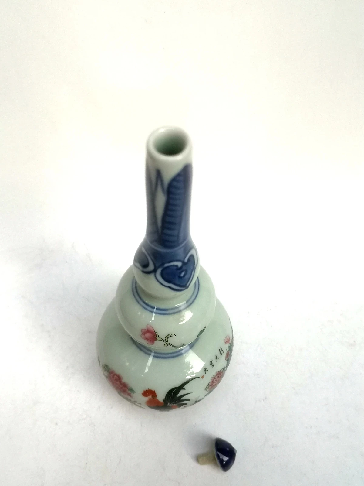 Collection Chinese Old blue-and-white Porcelain Chook Snuff Bottle Family Decoration Gift