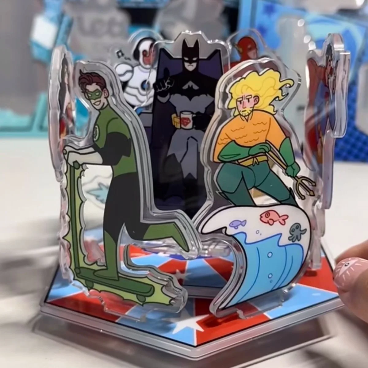 新しいアクリルヨーロッパとアメリカのコスプレ自家製アニメ回転プラークデスクトップ装飾品