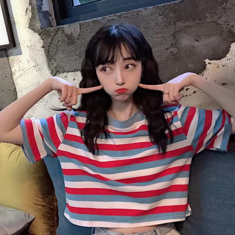 En 2025, le nouveau T-shirt à manches courtes Y2K Bug pour les hauts d'été pour femmes, un haut ajusté pour les femmes à porter dans la rue, est rétro