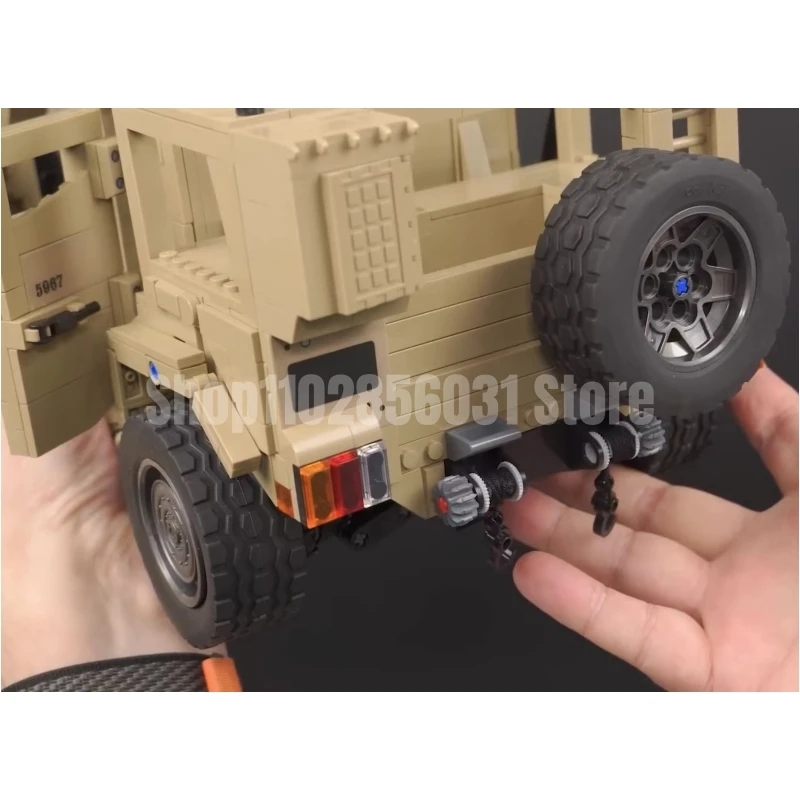 2479pcs MOC Military JLTV Armored Vehicle Building Blocks Model Bricks World War II Toys Birthday Gifts Boys Christmas