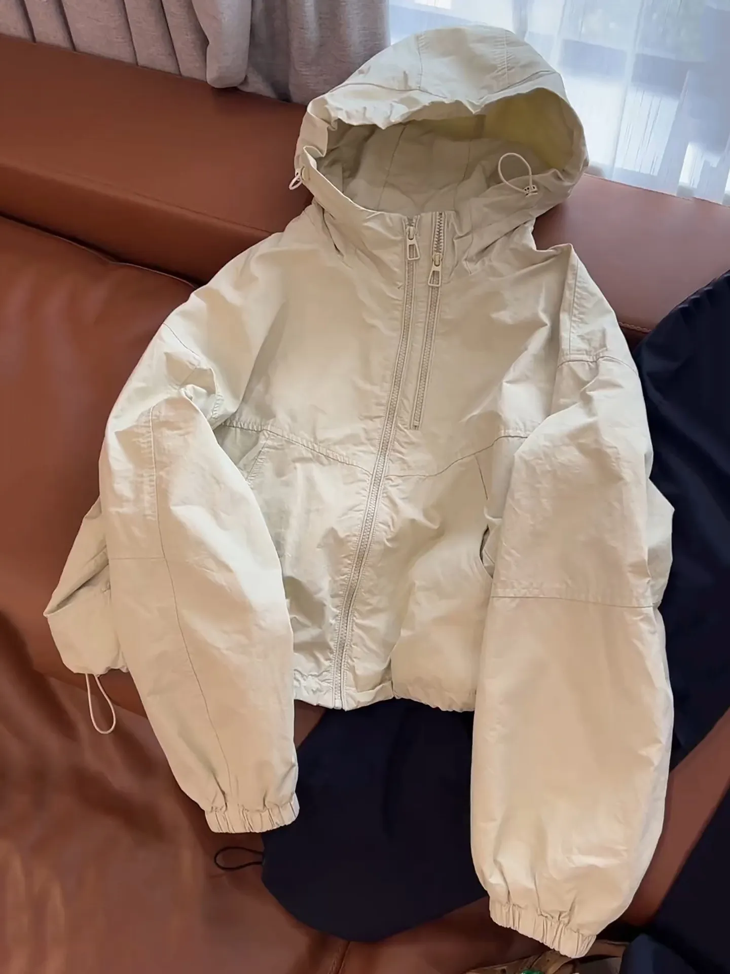 

Short Fashionable Women's Jacket Spring Autumn New Style Casual Loose Slimming Coat with Hood Zipper Pocket Drawstring Bottom