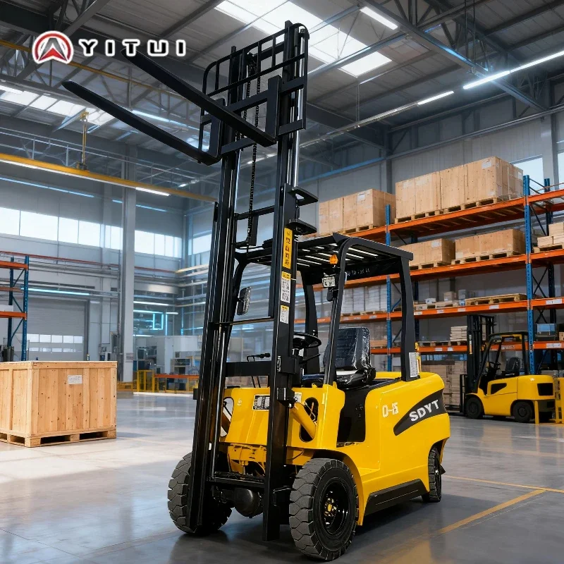 

Четырехколесный персонализированный мини-электрический вилочный погрузчик, грузоподъемность 2 тонны, можно использовать для транспортировки товаров для быстрой доставки