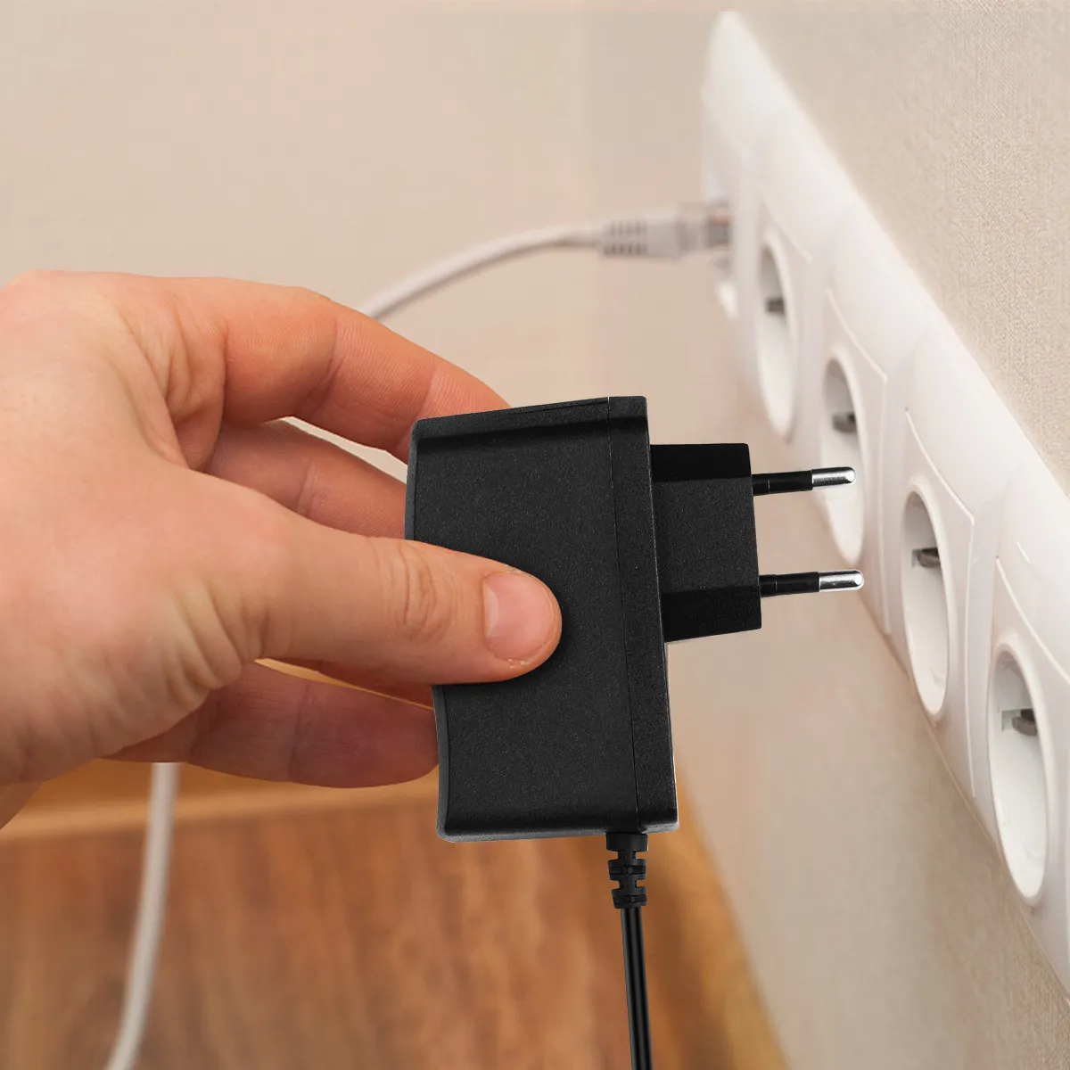 3V 1A Power Adapter Ac 100-240V Input Eu Standard Plug 5.5mm X 2.1mm Dc Output Portable Compact Travel Use High