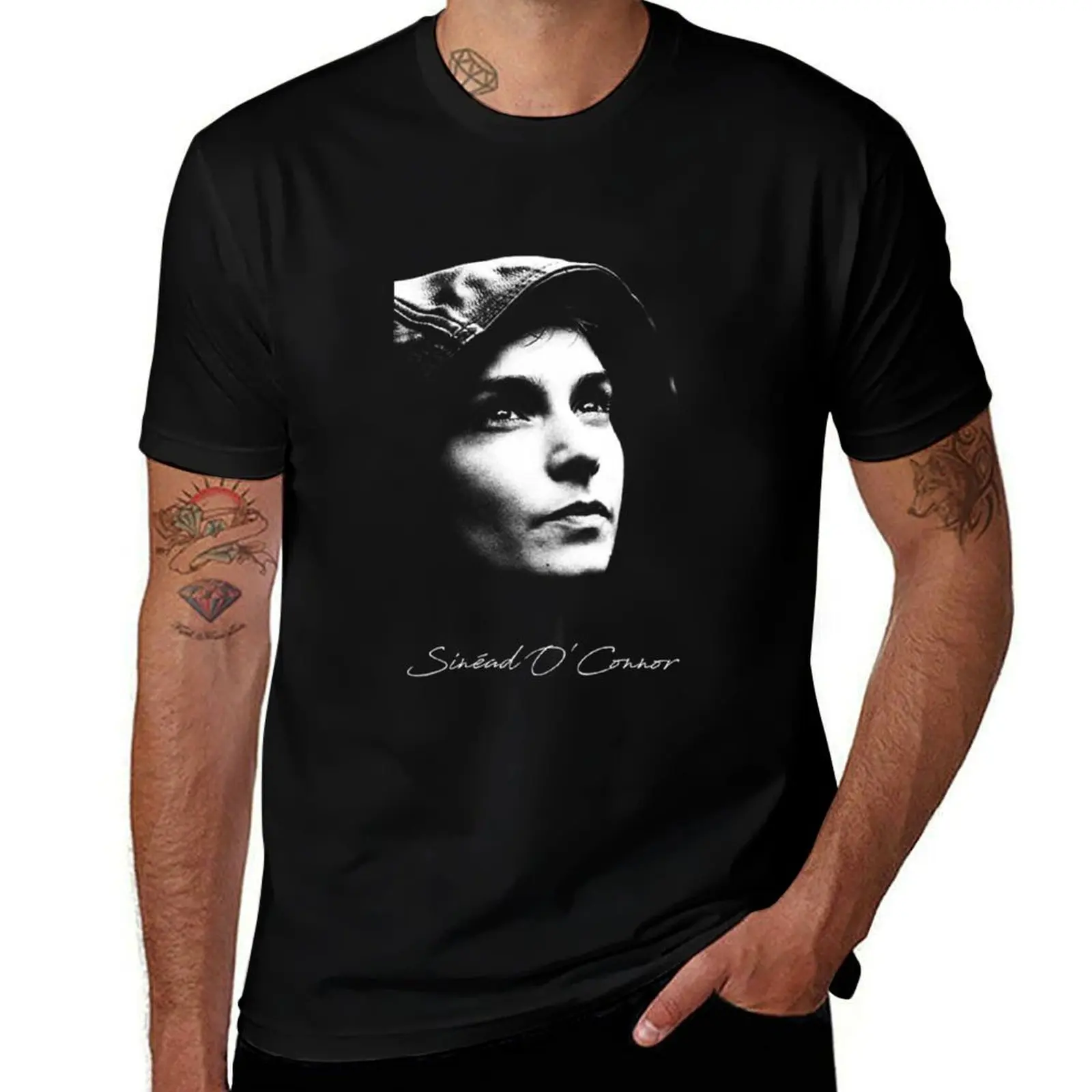 

Sinead O'Connor T-Shirt Basic Casual Wear Short Sleeve Top