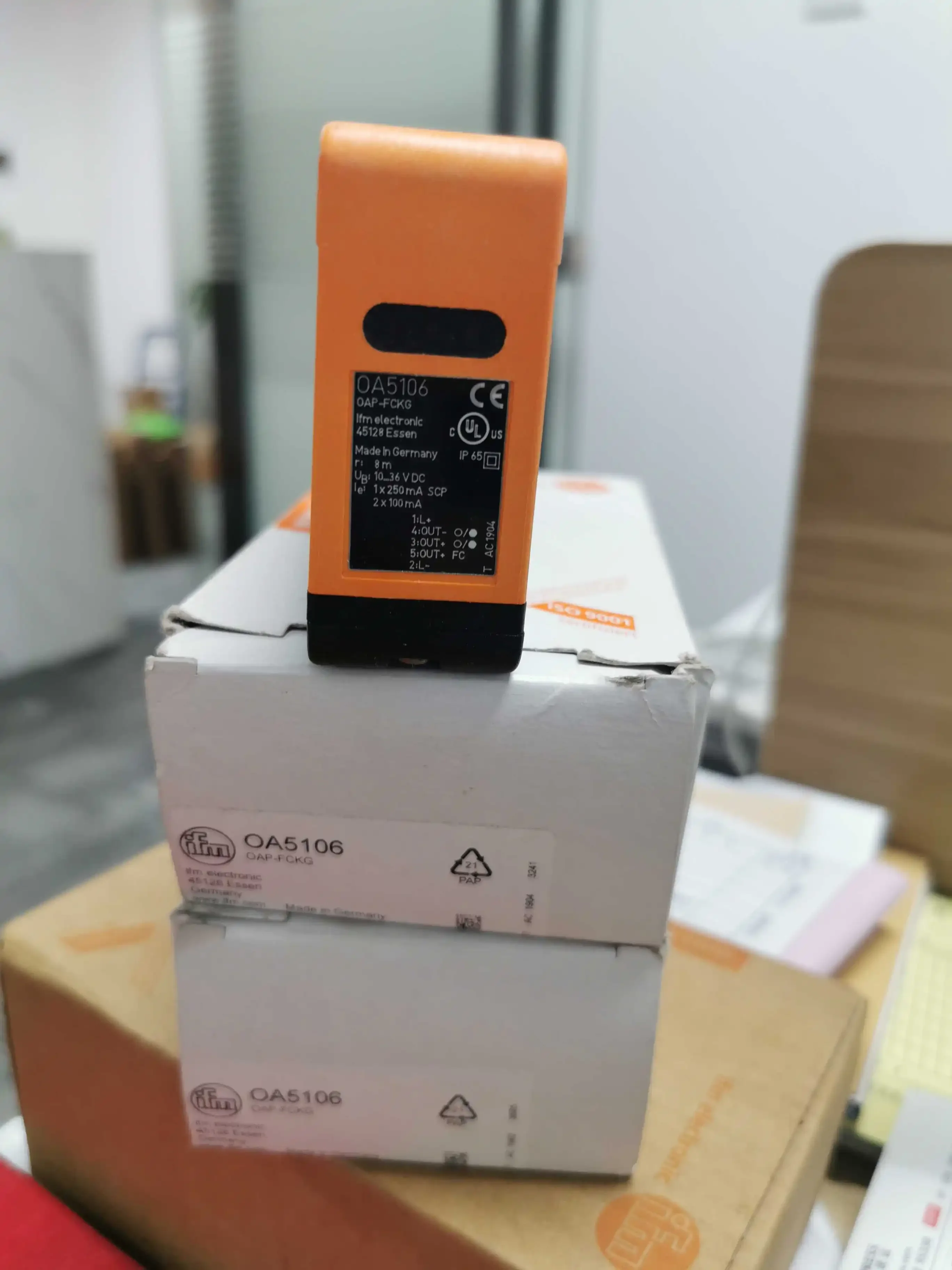 

Новый оригинальный фотоэлектрический датчик IFM OA5108 OA5106