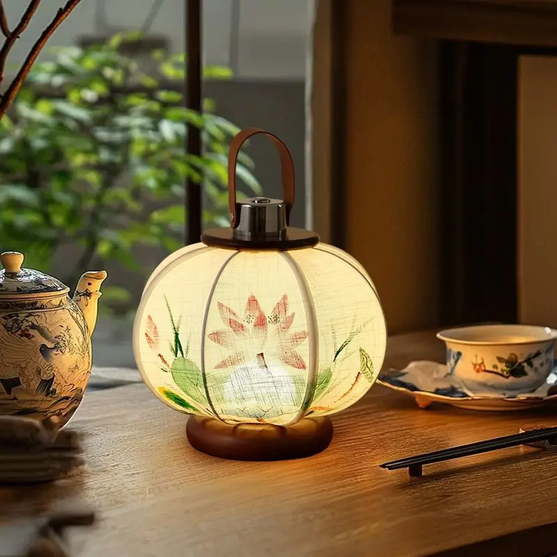 Chinese aesthetic handheld desk lamp Zen inspired rechargeable hand-painted flower bird bamboo tea room bedside lamp