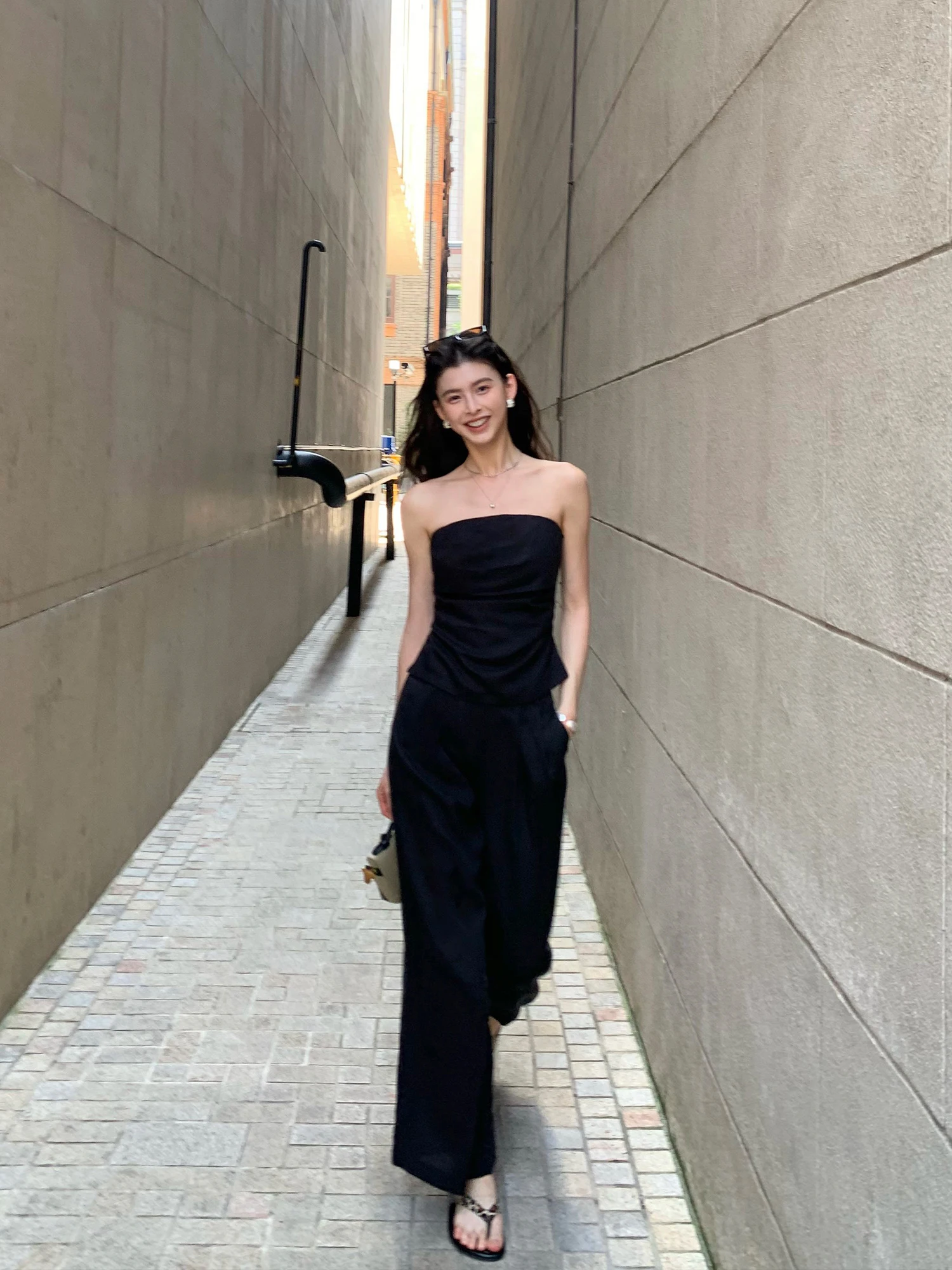 

Pusumede French Riviera Old Money, укороченный топ на бретельках, топ на бретелях, комплект с широкими штанинами, повседневные брюки, элегантный ансамбль