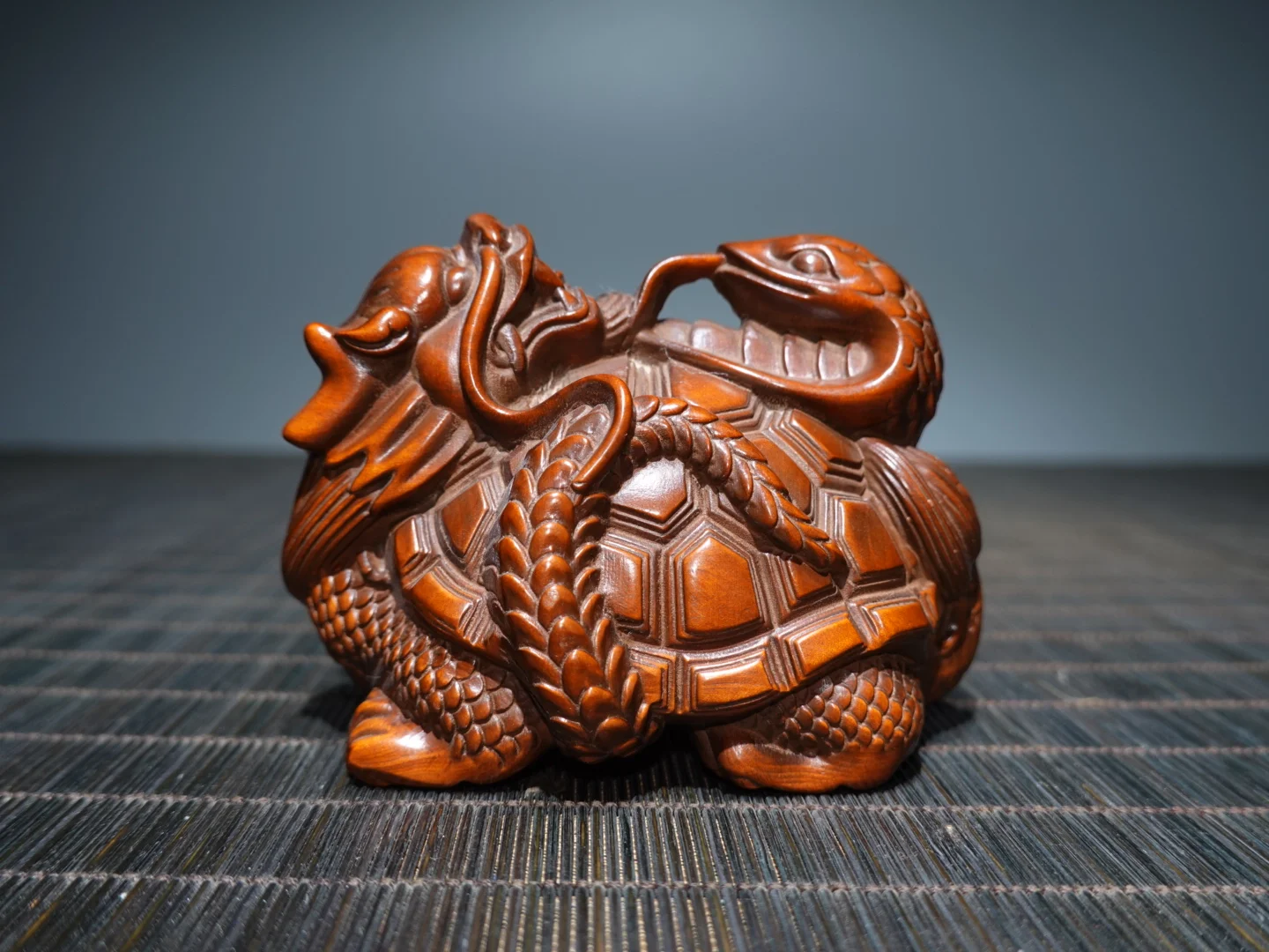 Chinese natural boxwood wood carving exquisite carved basalt desk decoration home guard small ornaments