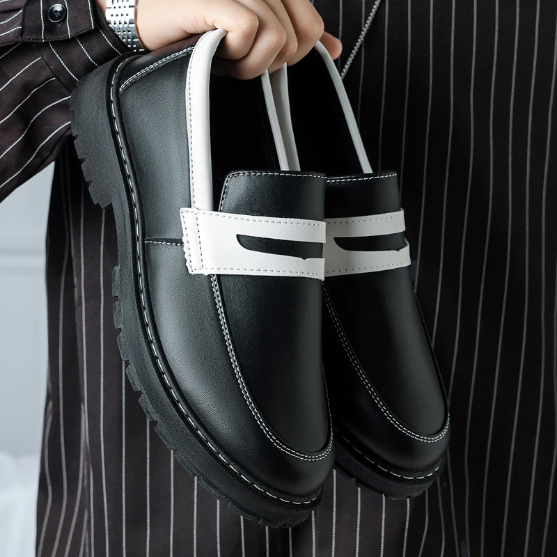 Mocasines de Marca de Lujo Italianos para Hombre, Zapatos de Cuero en Blanco y Negro, Estilo Slip-on, Suela Suave, Casuales