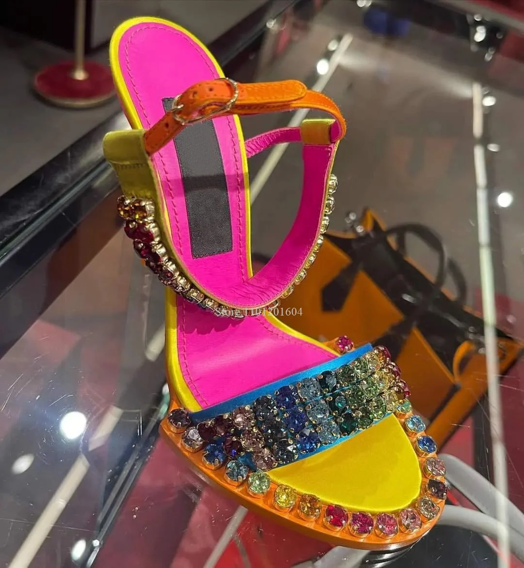 Sandal kristal warna-warni wanita Stiletto berlian manik terbuka elegan bertali Buckleopen ujung runcing sepatu hak tipis campuran