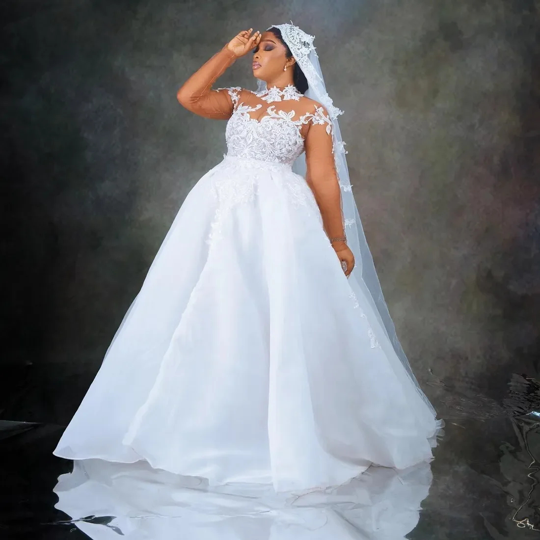 Maßgeschneidertes neues elegantes Aso Ebi-Prinzessin-Brautkleid mit hohem Kragen, Spitze, langen Ärmeln und sexy weißem Strand-Brautpartykleid