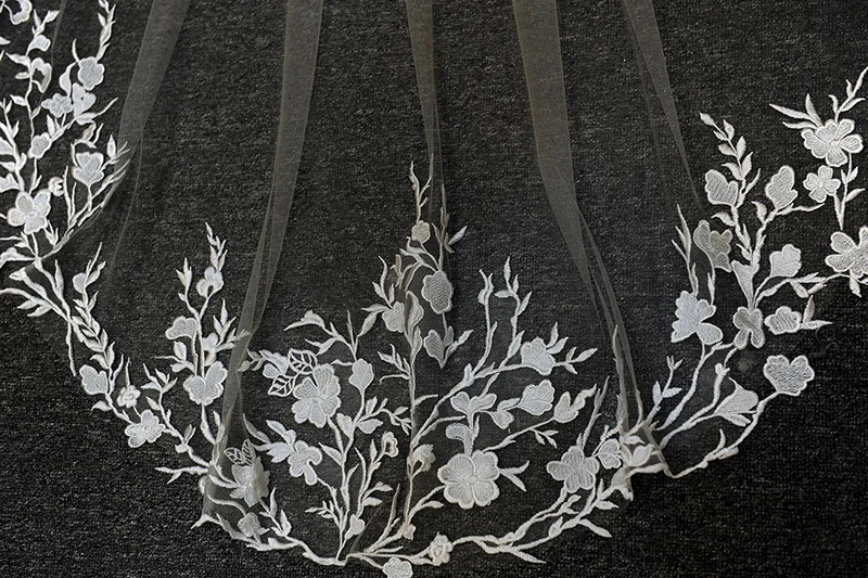 Bruid Bloem Bruiloft Kristal Kerk Veil Lace Edge Vingertop Met Kam Voor Bridal Haar Accessoires